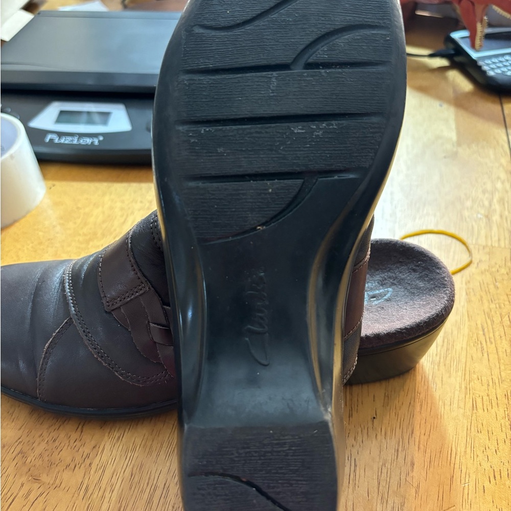 CLARK’S BENDABLES WOMEN SIZE 8M brown